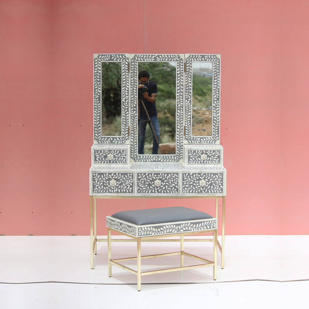 Mandvi Bone Inly Dressing Table with Seating Stool