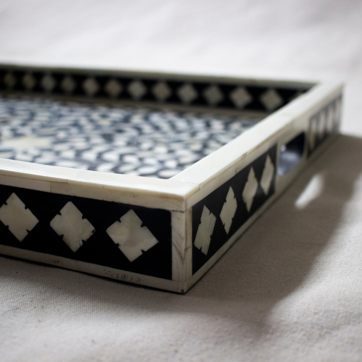 Padharo Handmade Bone Inlay Wooden Modern Floral Pattern Serving Tray