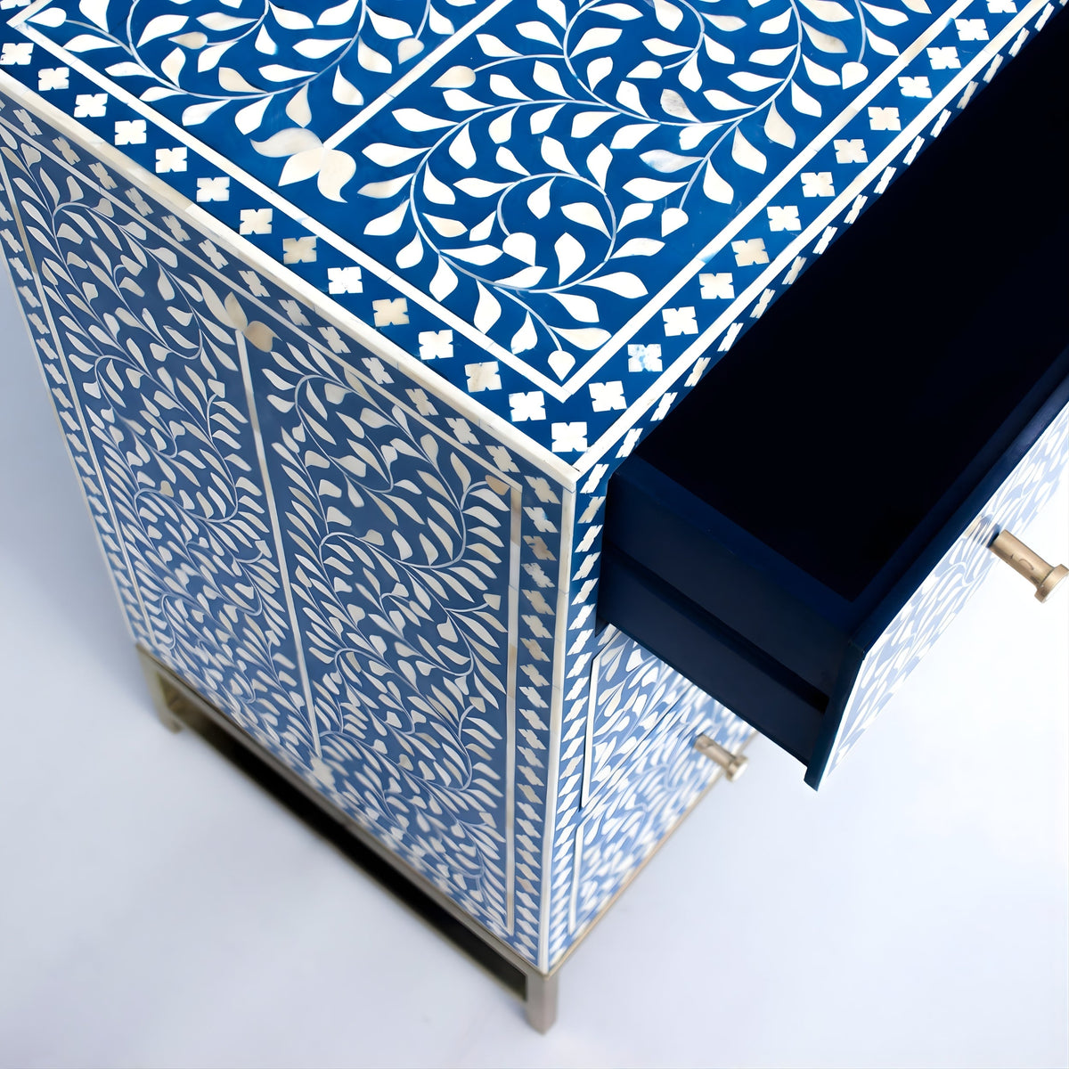 Mewarika Blue & White Bone Inlay Chest 6 Drawer Floral Pattern