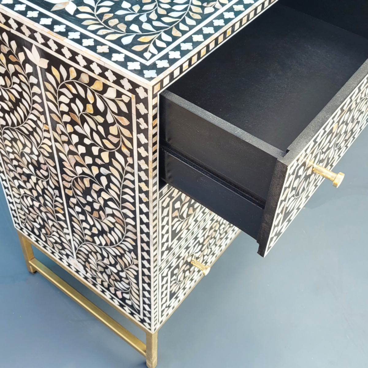 Rang Mahal Mother of Pearl 9 Drawer Floral Sideboard / Chest of Drawers